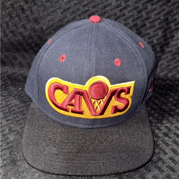 CAVS 9Fifty Snapback New Era Cleveland Cavaliers Hat Original Fit New NBA EUC - Picture 2 of 9